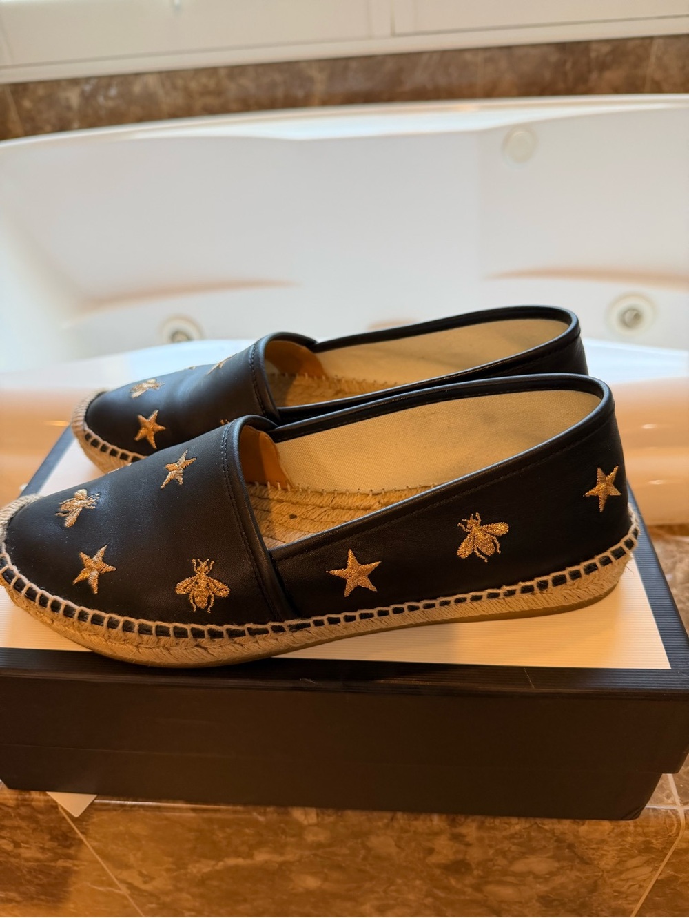 Gucci Black leather espadrilles with Shoe Box